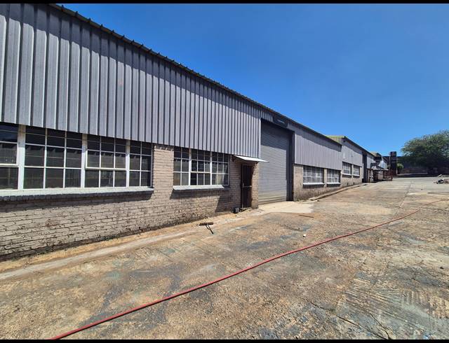 5,500M² WAREHOUSE FOR SALE IN WADEVILLE